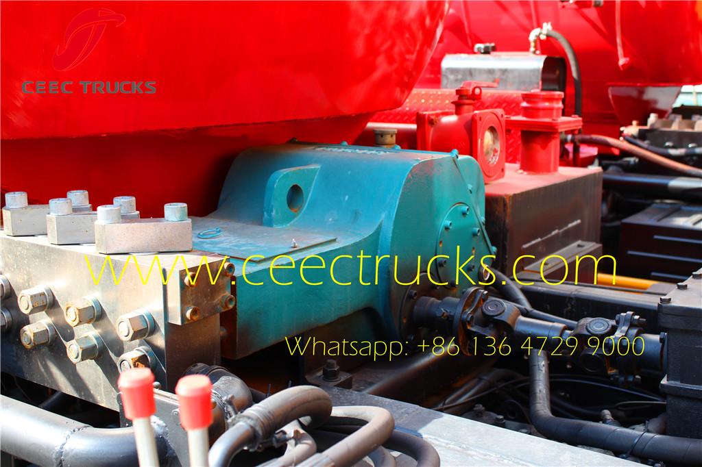 Congo customer choose Dongfeng 10000L vacuum suction trucks advantages