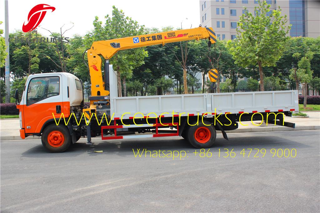 ISUZU 5 T XCMG truck mounted crane