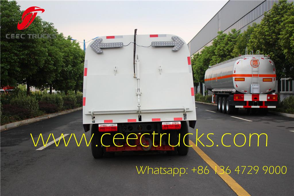 Dongfeng 4 CBM road sweeper truck export Ecuador