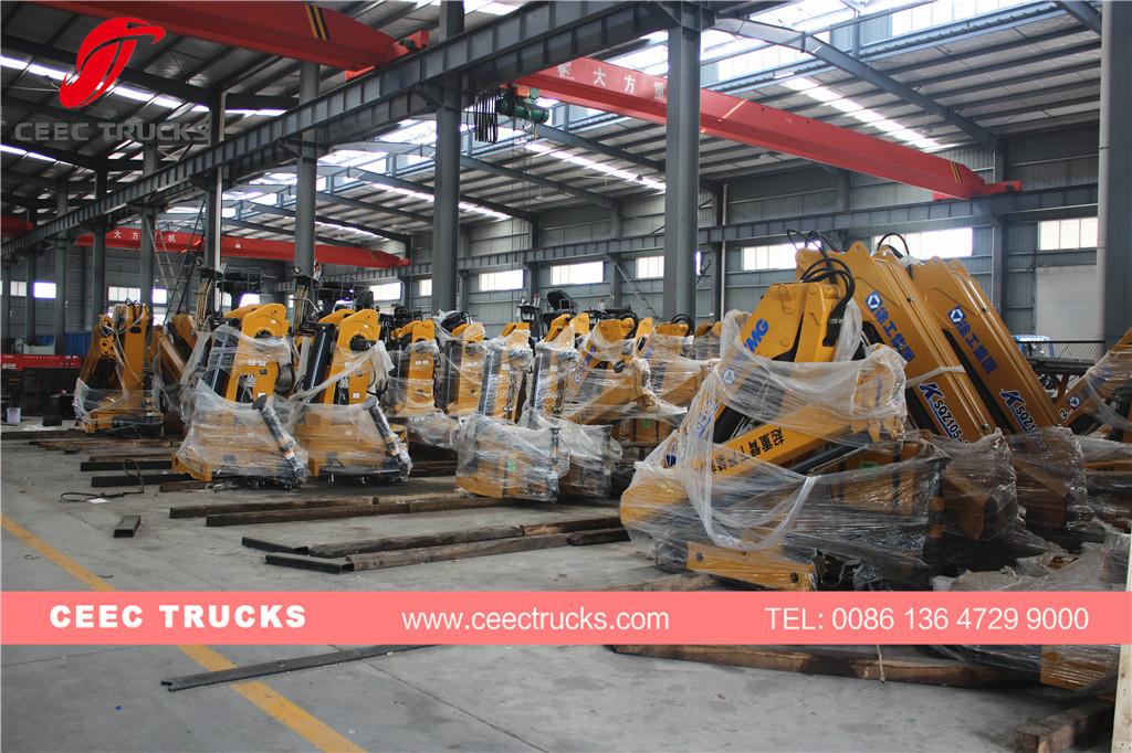 CEEC boom crane factory stock for quick delivery