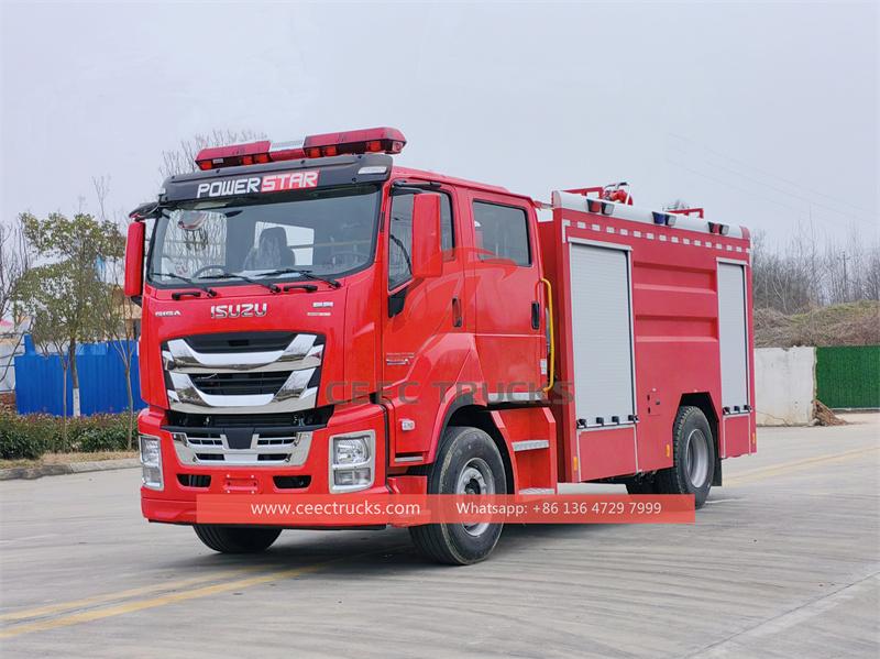 Isuzu GIGA 8000L fire fighting truck