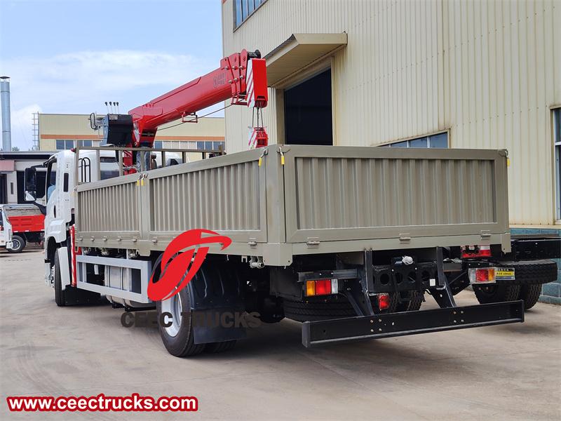 Isuzu GIGA 4x cabin stiff boom crane