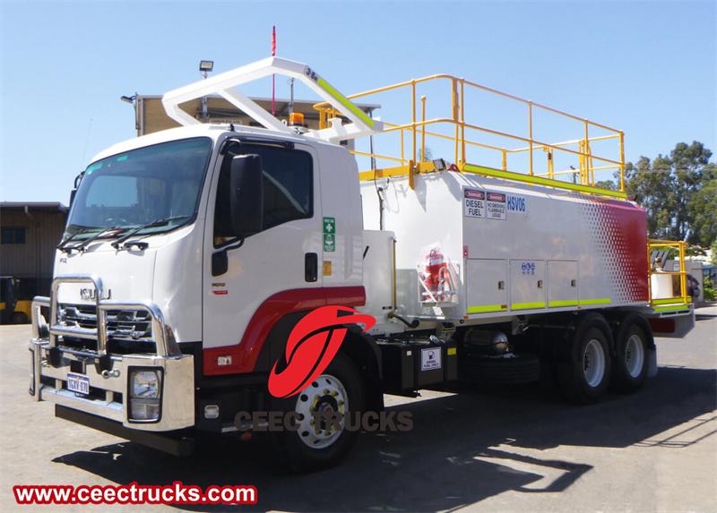 Isuzu 6x4 fuel lubrication oil supply service truck