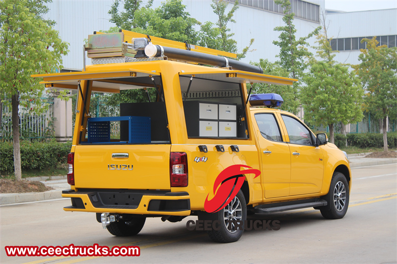 Isuzu 4x4 pickup service truck