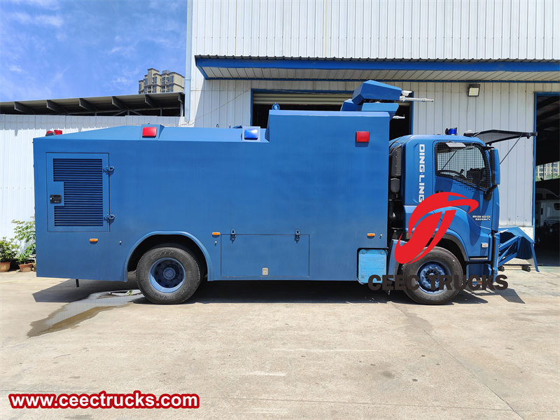 Isuzu police riot vehicle with water cannon