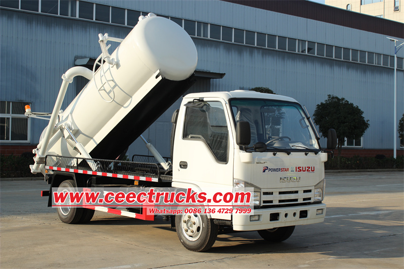 Isuzu ELF vacuum sewage suction truck