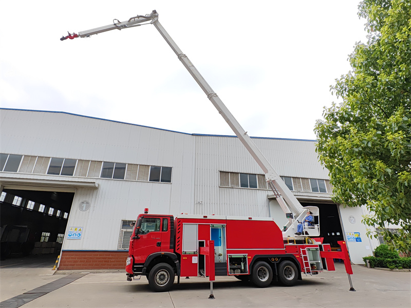 Howo water & foam with mounted high reach extendable turret Howo water & foam with mounted high reach extendable turret