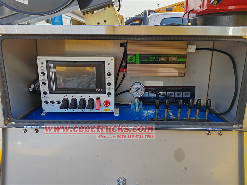  Isuzu KV100 30m aerial work vehicle