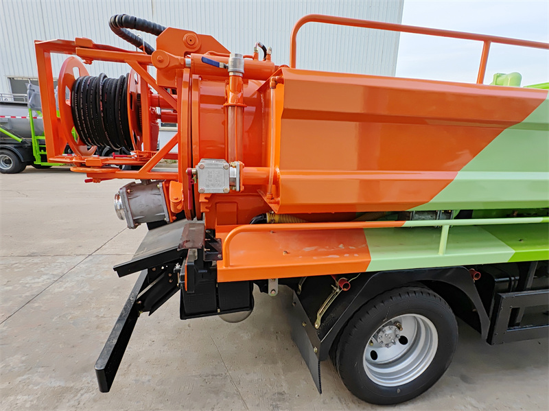ISUZU NKR 5000L Vactor Jetter Truck