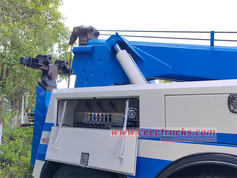 Sinotruk HOWO 8X4 Road Wrecker Tow Truck Recovery Truck