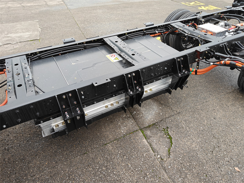 ISUZU EV cargo truck chassis with CATL power