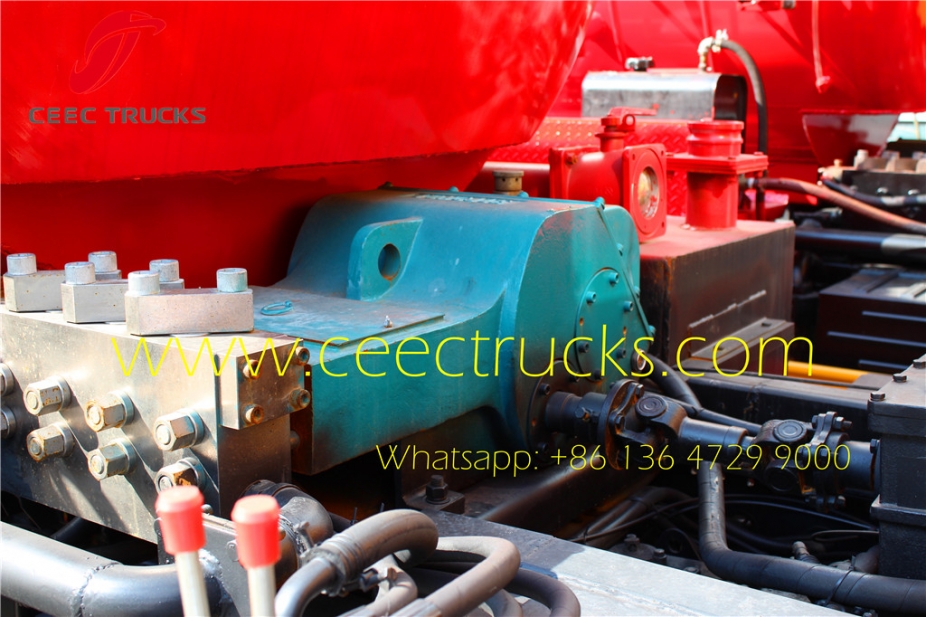 best dongfeng 10 CBM vacuum suction truck