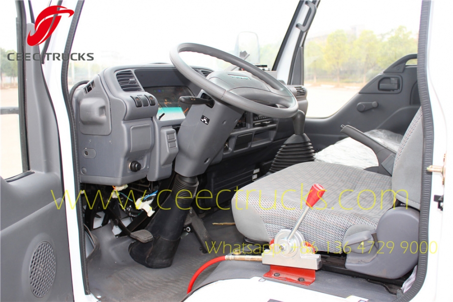 Asia country buy ISUZU 6cbm compressed refuse truck bottom price