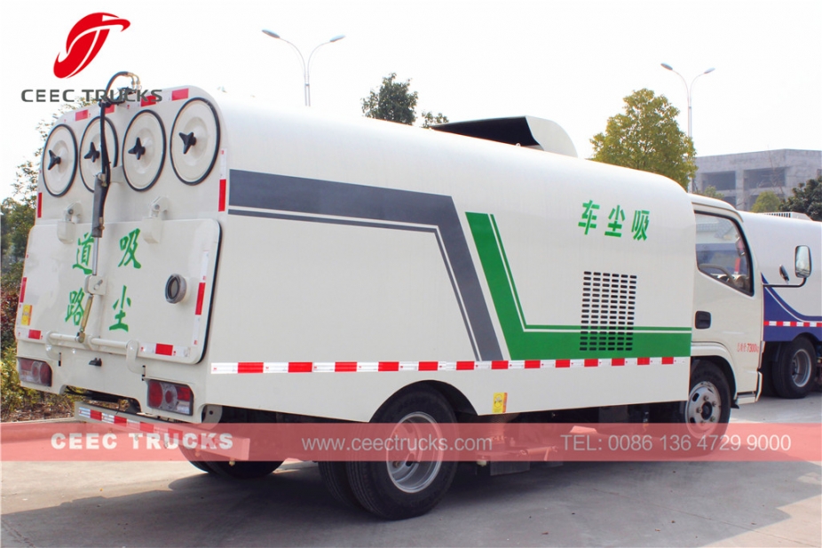 Camion spazzatrice stradale aspirante Dongfeng 5000L