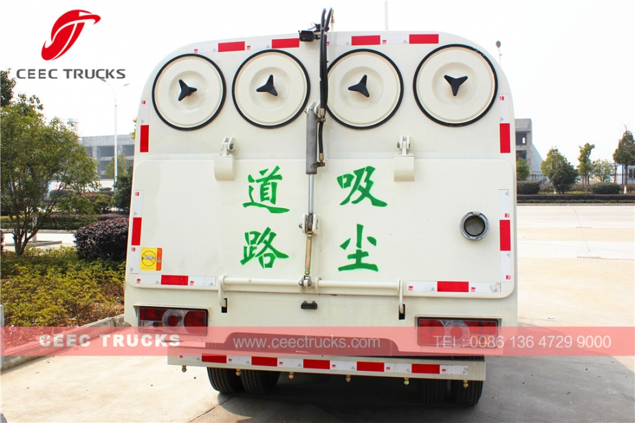 Camion spazzatrice stradale aspirante Dongfeng 5000L