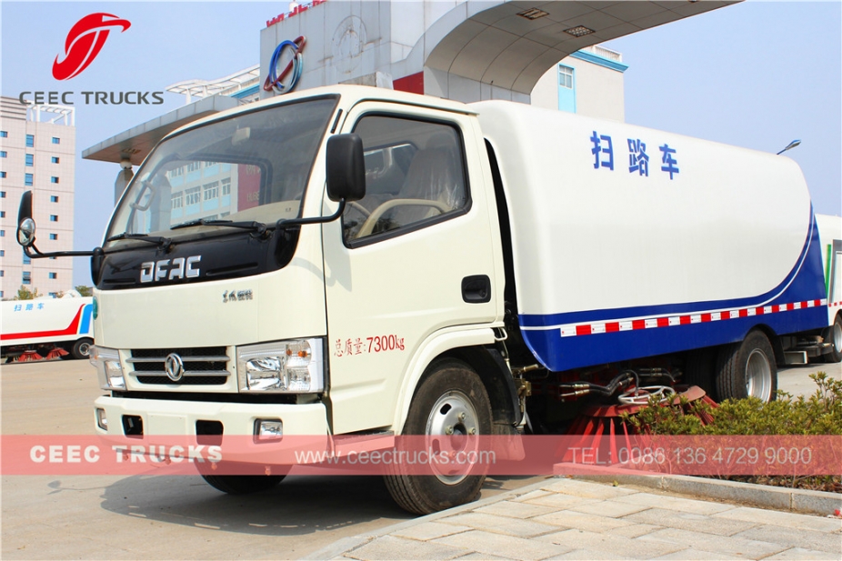 Camion spazzatrice stradale Dongfeng 5CBM