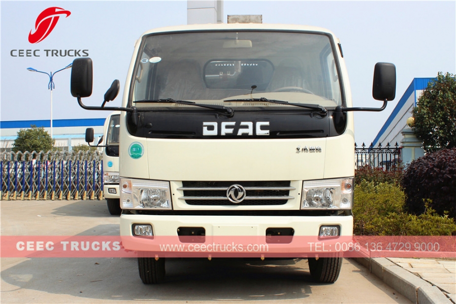 Camion spazzatrice stradale Dongfeng 5CBM