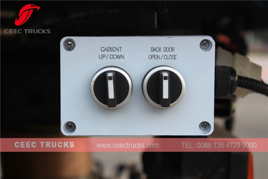 Autocarro spazzatrice stradale ISUZU 12CBM