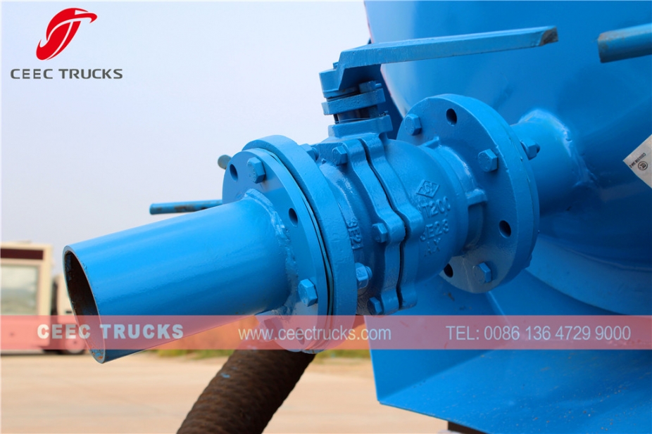 Dongfeng 4,000L Vacuum truck for sale