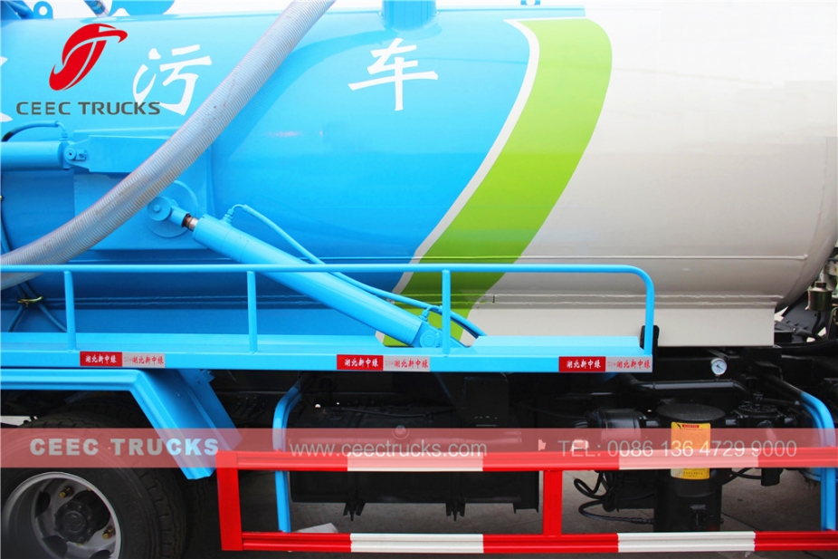 Autocarro aspirante Dongfeng da 8.000 litri Cesspool