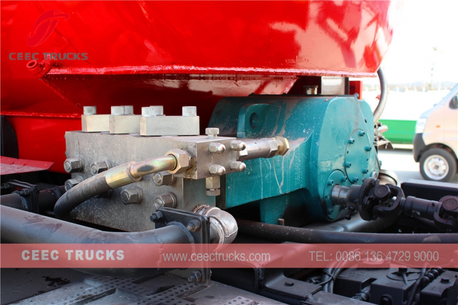 Svuotapozzetto Dongfeng da 10.000 litri