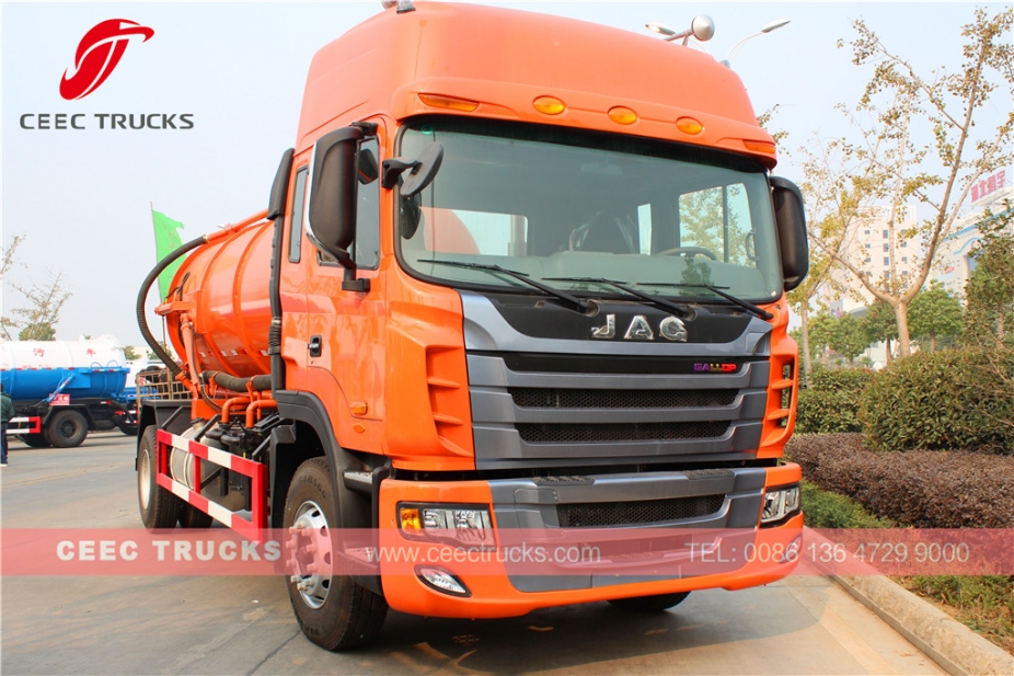 Camion aspirante a vuoto di marca JAC da 10.000 litri