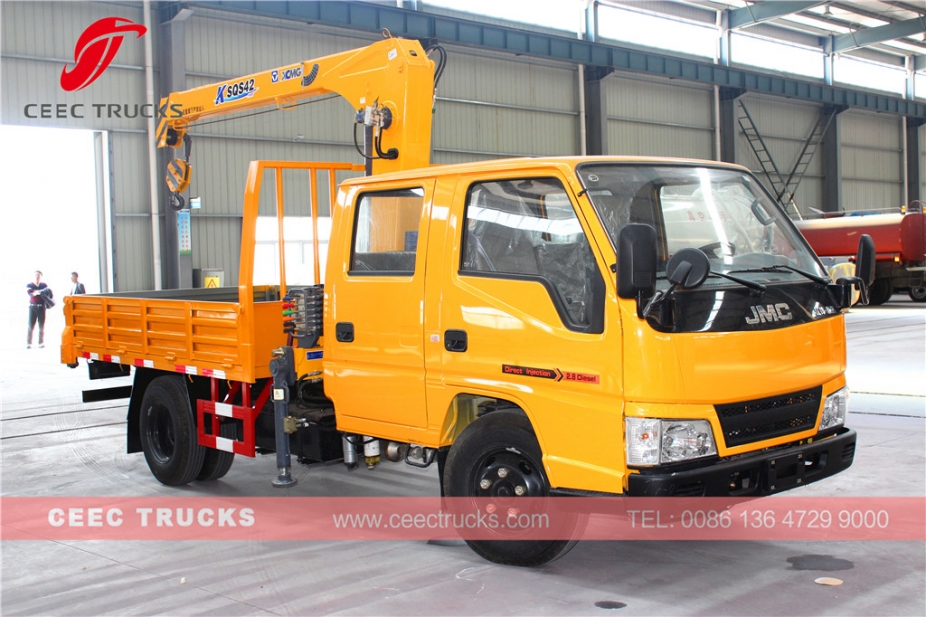 CEEC export 2T boom crane trucks