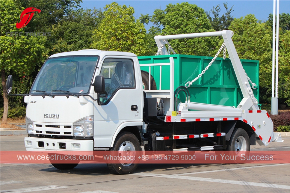 Camion della spazzatura con braccio oscillante ISUZU 4CBM