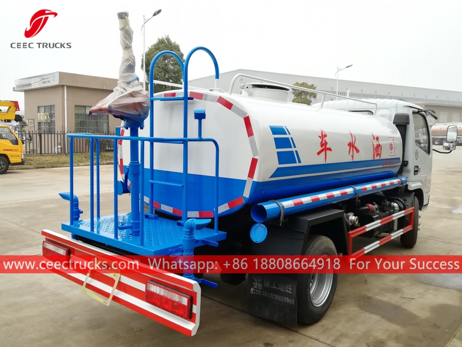 4 camion per il trasporto d'acqua CBM DONGFENG