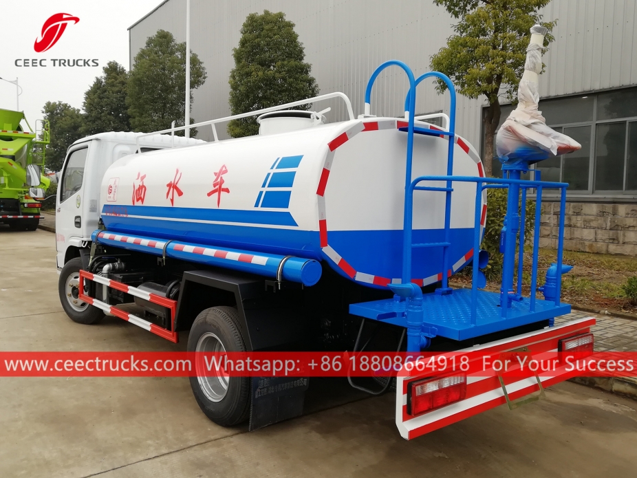 4 camion per il trasporto d'acqua CBM DONGFENG