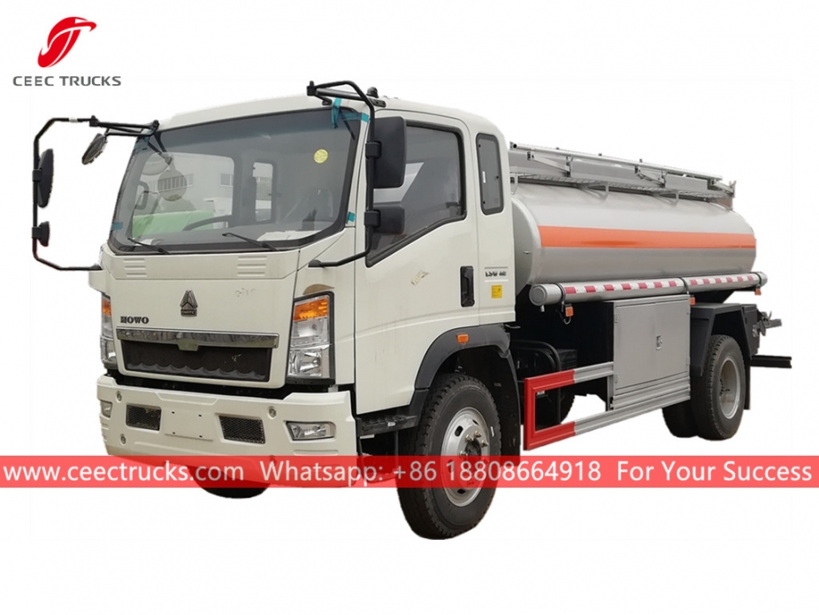 SINOTRUK Howo 6CBM camion cisterna per carburante