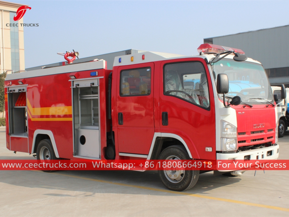 Camion dei vigili del fuoco con serbatoio d'acqua ISUZU 700P