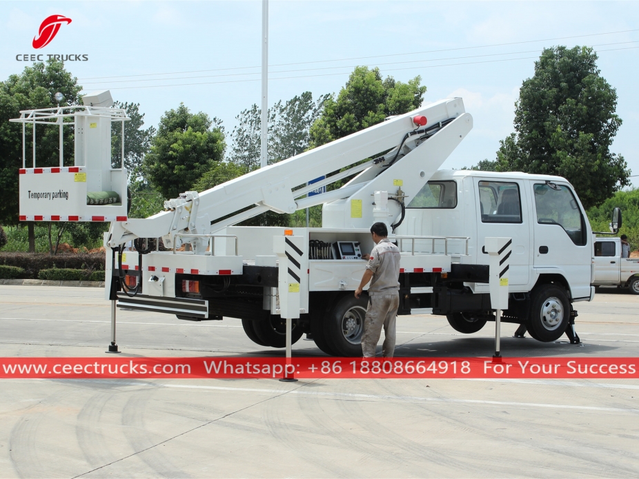 Camion con piattaforma aerea ISUZU da 16 m