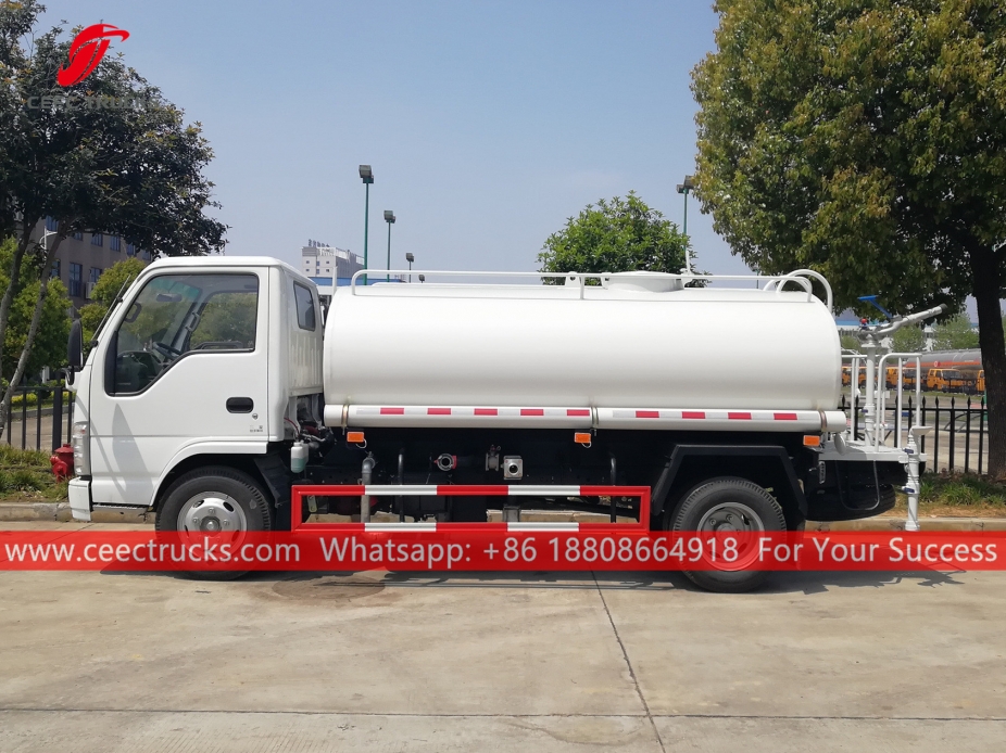 Camion per spruzzi d'acqua ISUZU ELF