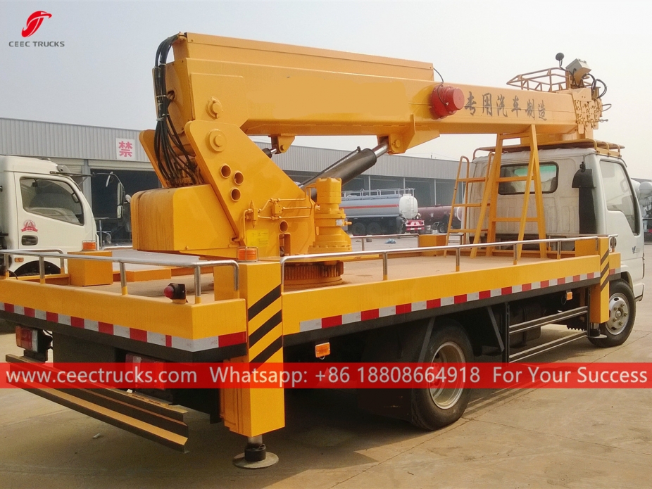 Camion con piattaforma di lavoro aereo ISUZU da 18 m