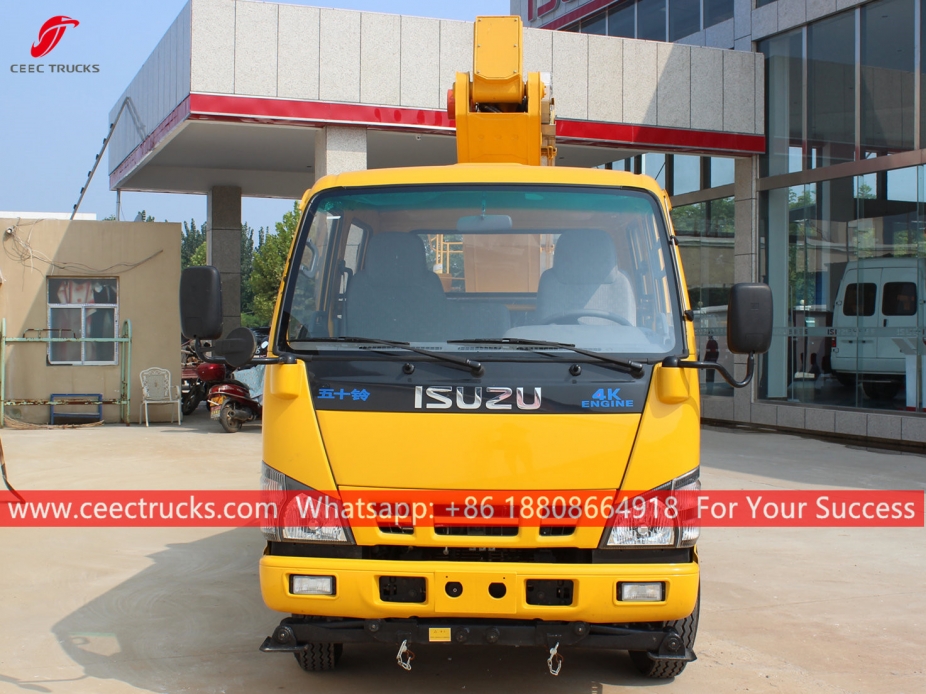 Autocarro con braccio telescopico ISUZU da 20 m