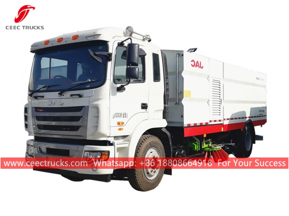 JAC Autocarro per spazzamento e lavaggio strade