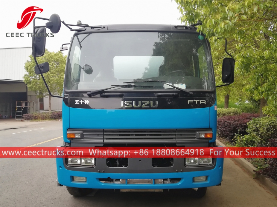 Camion per il trasporto di carburante ISUZU 16CBM