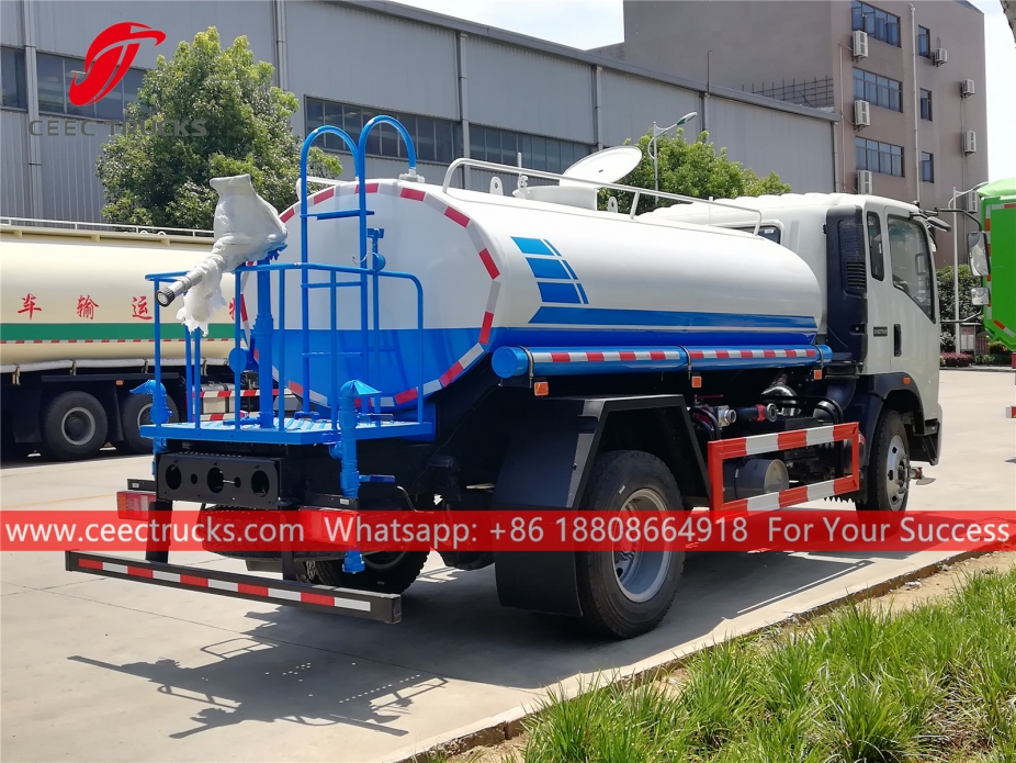 8 Camion CBM per spruzzatura d'acqua COME