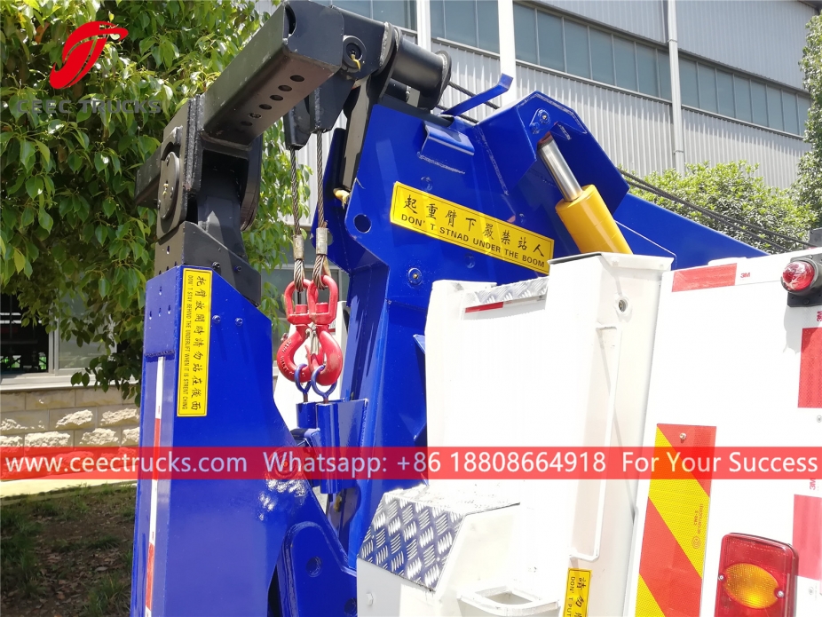 DONGFENG camion demolitore stradale