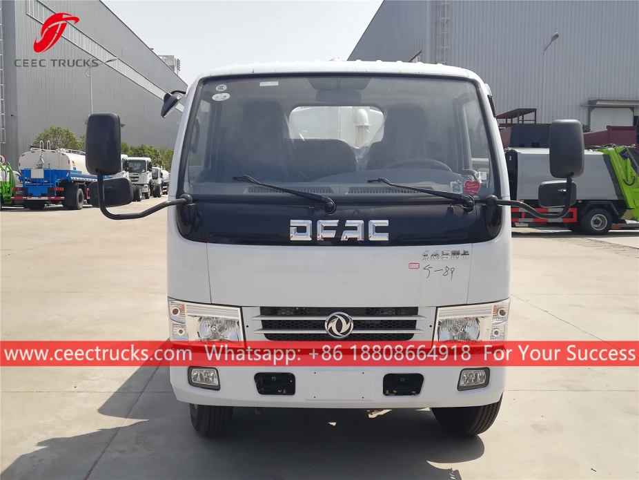 Camion di aspirazione settica da 4.500 litri DongFeng