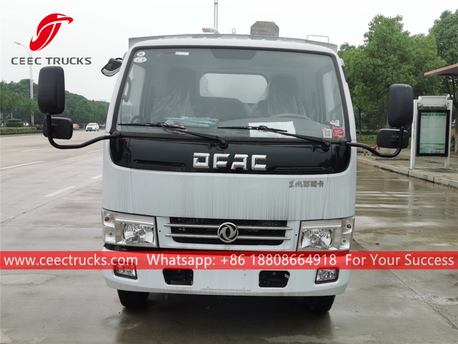 Spazzatrice stradale Dongfeng 5CBM