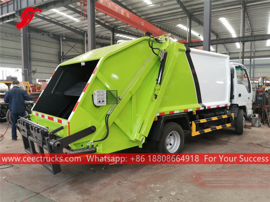 ISUZU 6cbm garbage compactor