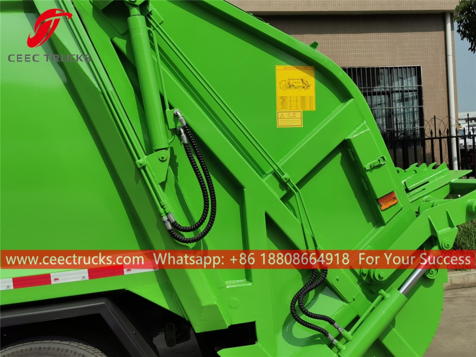 Camion compattatore di rifiuti Dongfeng 6CBM