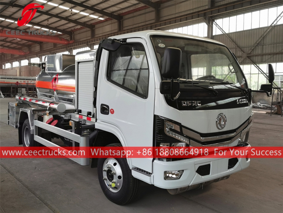 2CBM camion Bowser carburante Dongfeng