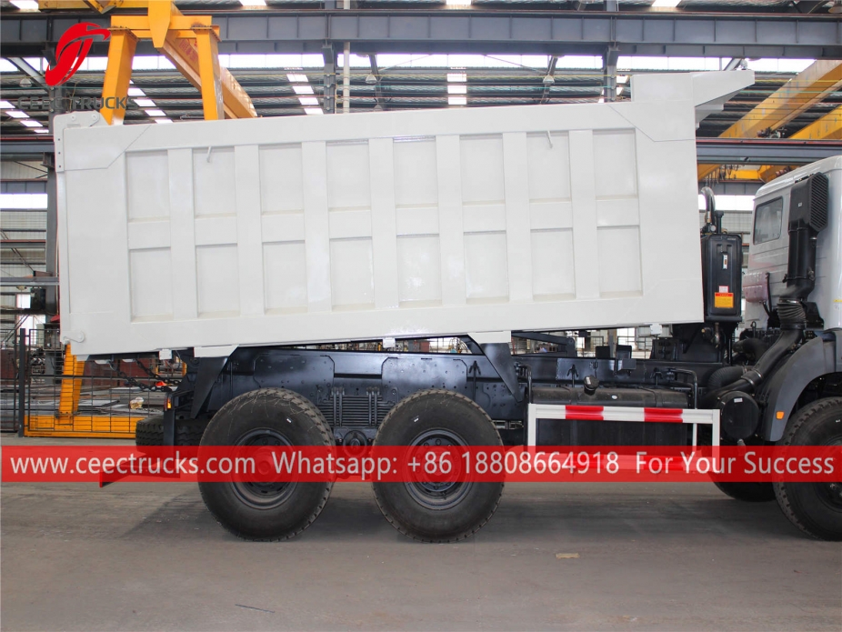 Autocarro con cassone ribaltabile ISUZU GIGA