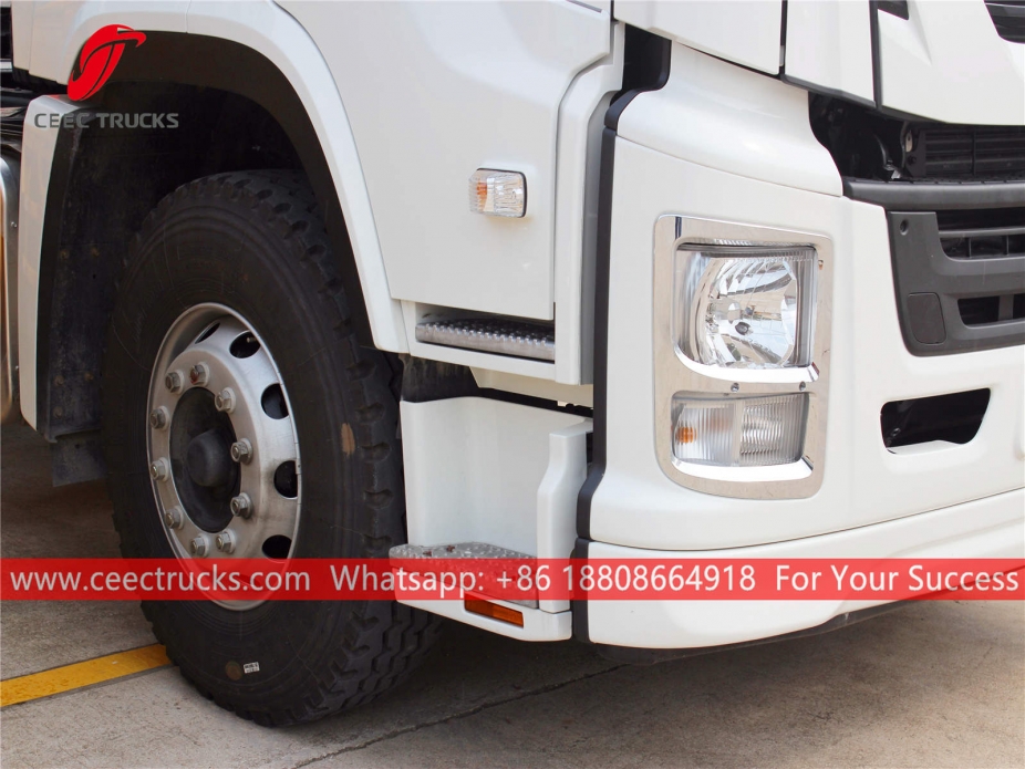 Testa del trattore ISUZU GIGA