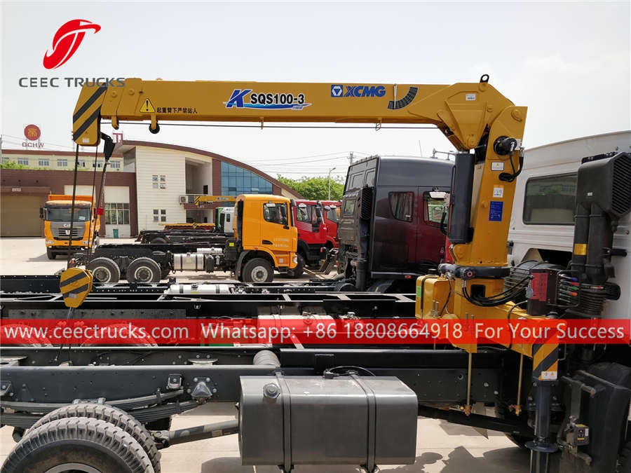 HOWO all wheel drive truck mounted XCMG crane