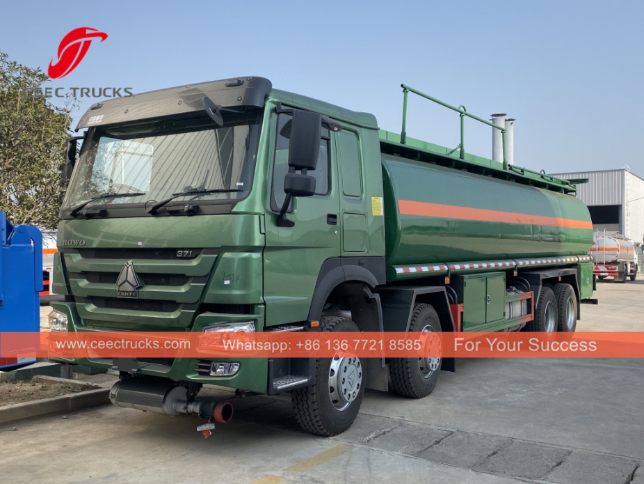 SINOTRUK 8x4 30CBM Autocisterne per la consegna di olio combustibile