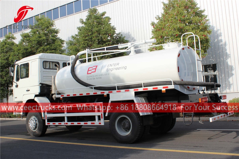 Shacman 6 wheeler AWD vacuum sewer truck